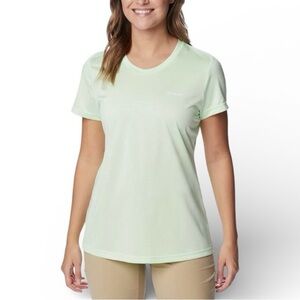 Columbia Heather Green/Key West Hike  Crew Neck Short Sleeve T-shirt